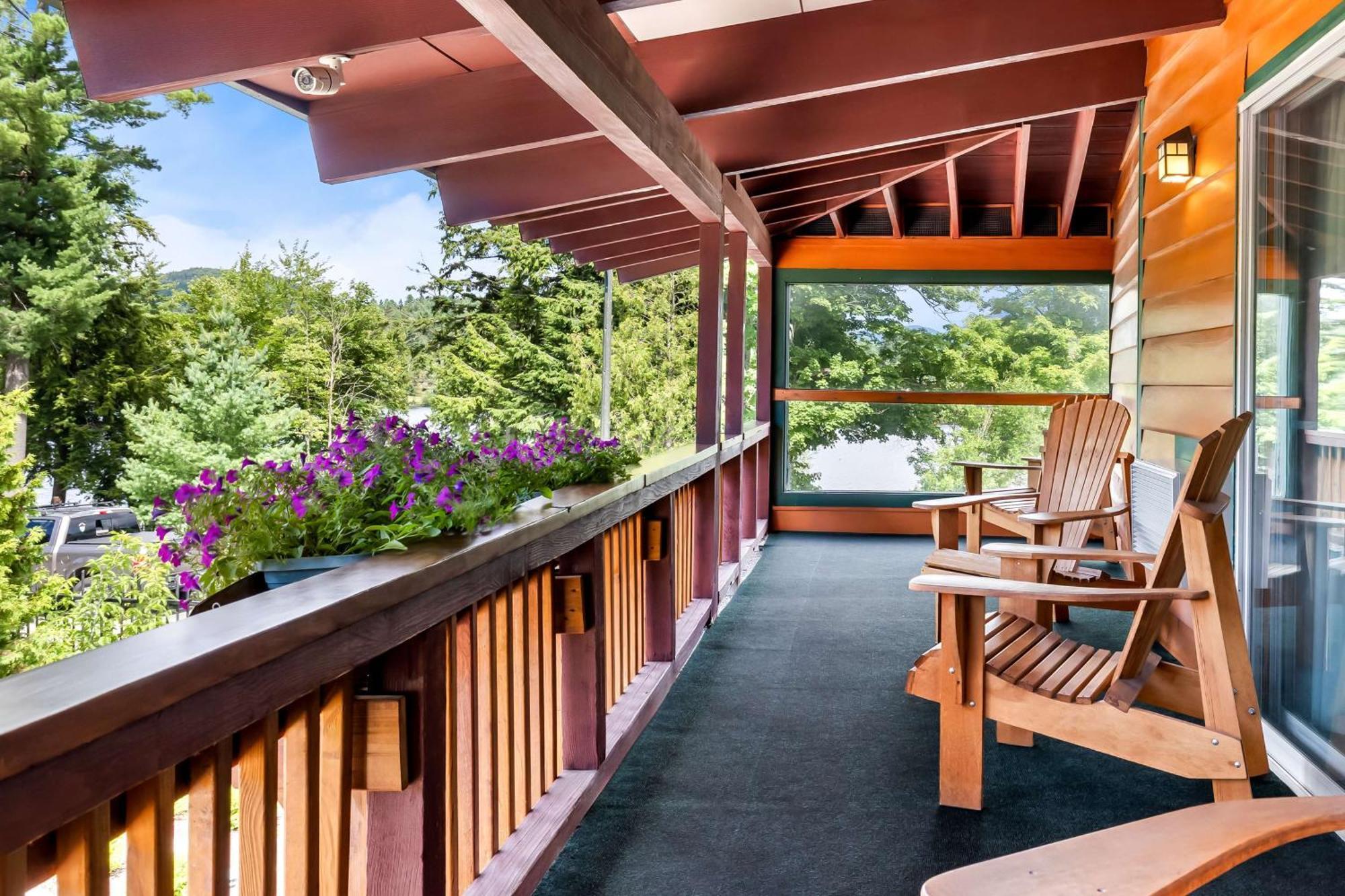 Best Western Adirondack Inn Lake Placid Exterior photo